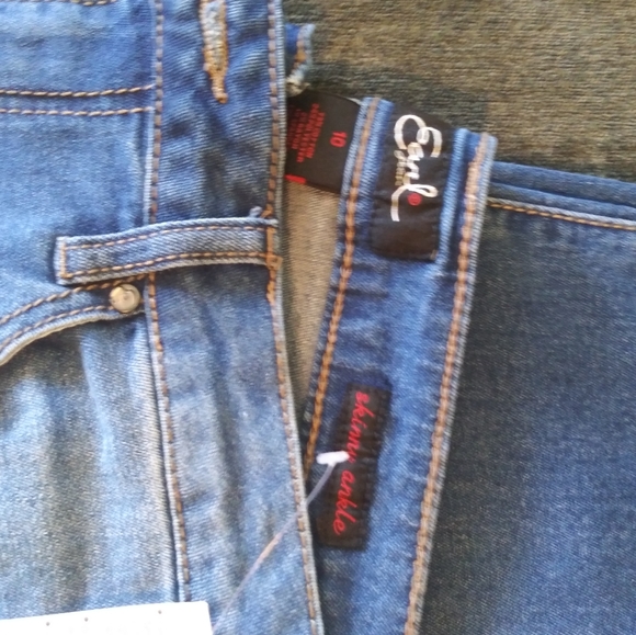 Jeans - Picture 2 of 2